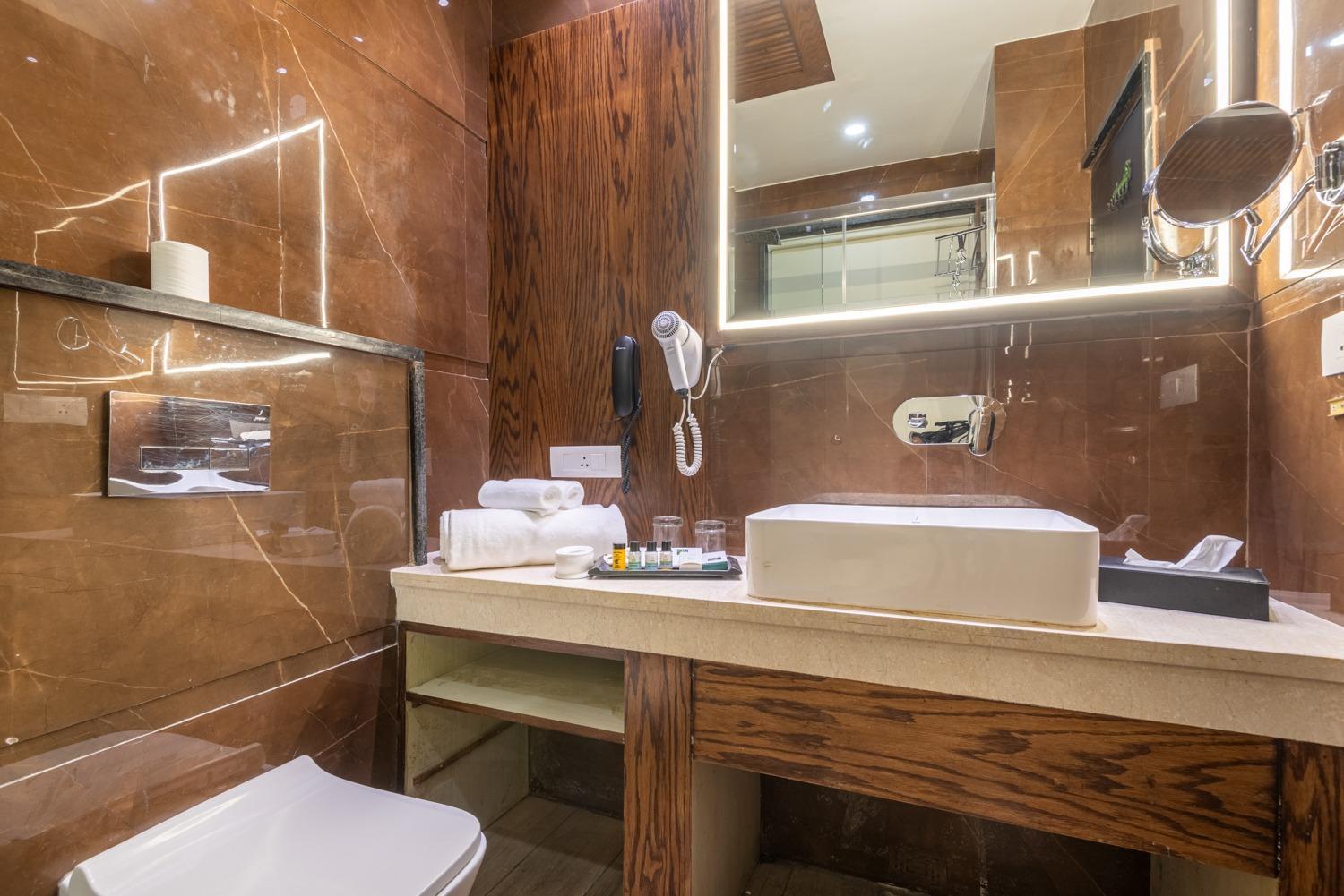 Quality Inn By Lawrence Hotels Dharamshala Extérieur photo